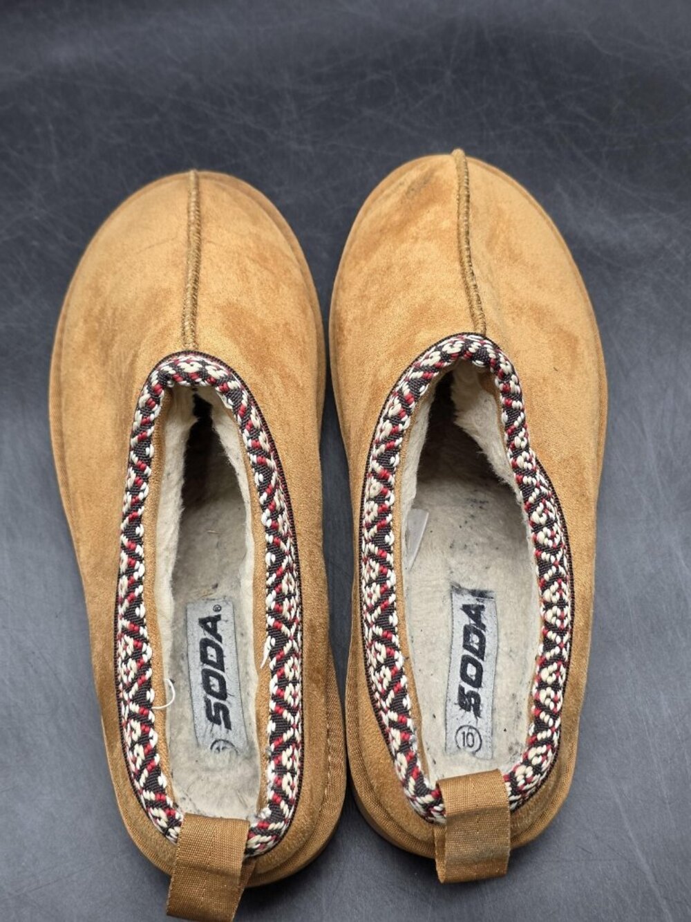 Soda Slippers Shoes Womens Size 10 Brown Faux Suede Fuzzy Lined Clog Stains - Picture 6 of 10